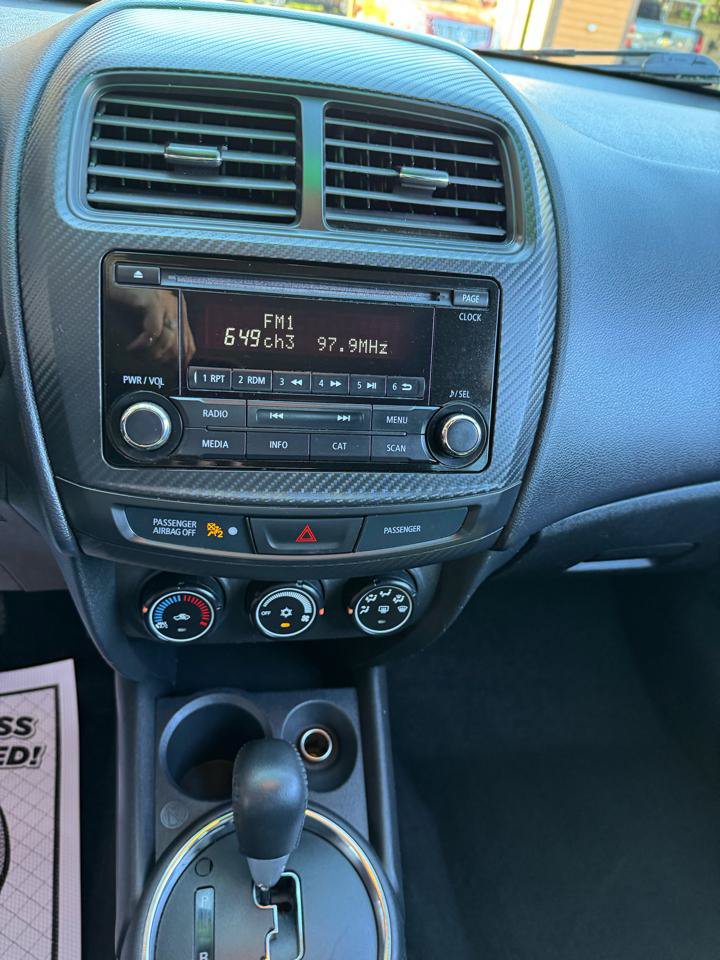 Used 2015 Mitsubishi Outlander Sport ES AWD/4WD image 9