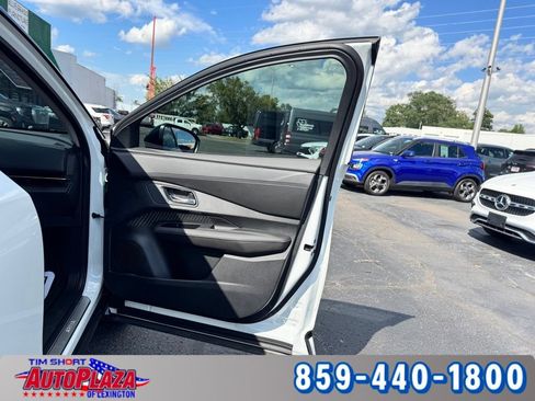 Used 2024 Nissan Ariya FWD image 54