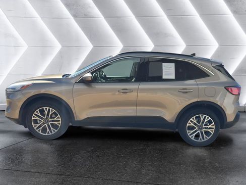 Used 2021 Ford Escape SEL image 3