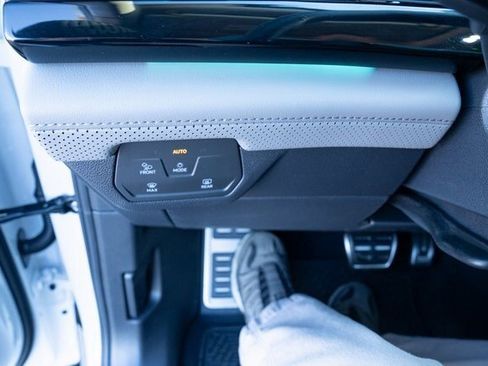 New 2026 Volkswagen Atlas Peak Edition image 25