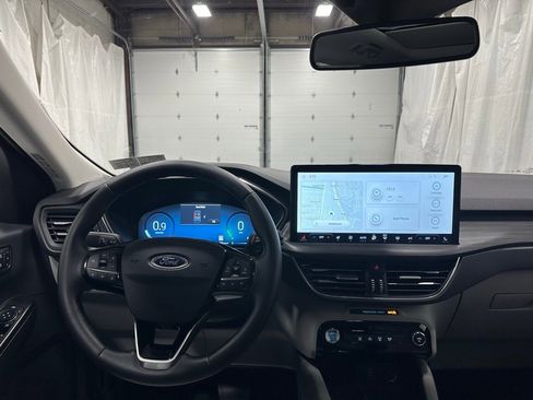 Used 2025 Ford Escape Platinum image 16