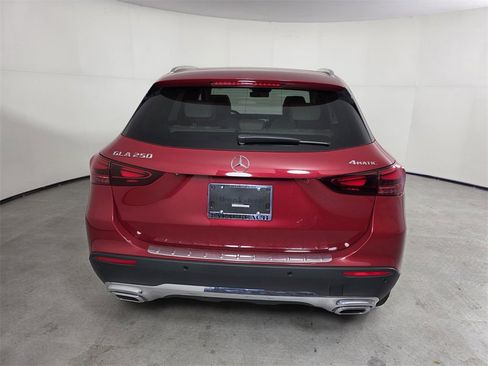 New 2026 Mercedes-Benz GLA 250 4MATIC image 5