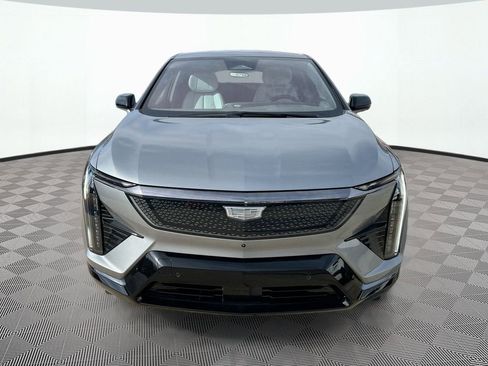 New 2025 Cadillac Optiq Sport 2 w/ LPO, Floor Liner Package AWD/4WD image 2