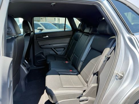 Certified 2023 Volkswagen Atlas Cross Sport SE AWD/4WD image 16