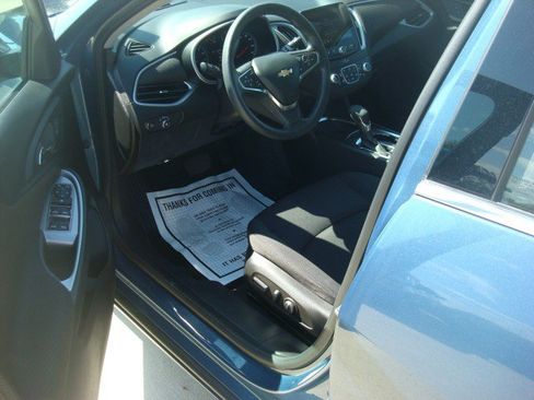 Used 2024 Chevrolet Malibu LT FWD image 12