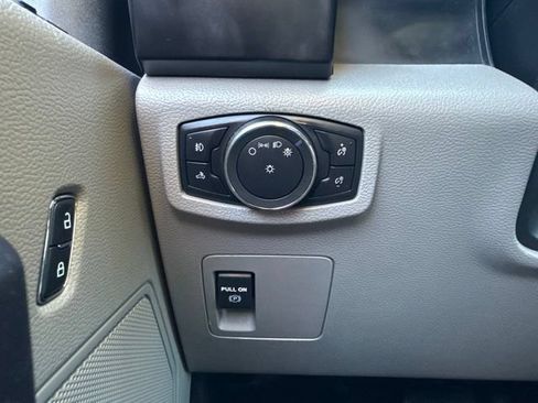 Used 2017 Ford F150 XL w/ Equipment Group 101A Mid AWD/4WD image 17