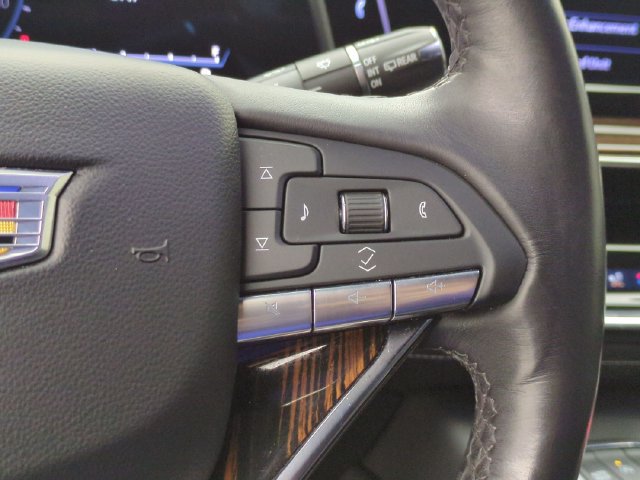 Used 2023 Cadillac Escalade ESV Premium Luxury AWD/4WD image 12