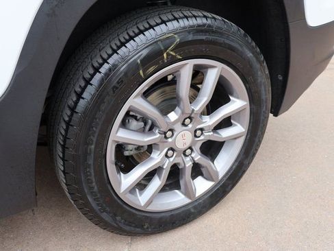 Certified 2024 GMC Terrain SLT AWD/4WD image 39