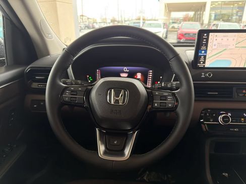 Used 2026 Honda Pilot Elite image 13