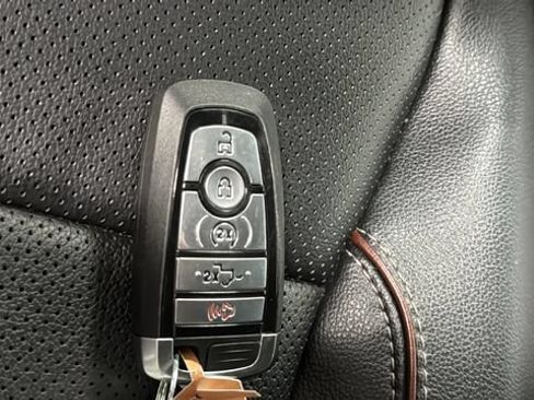 Used 2023 Ford F350 Lariat w/ Lariat Ultimate Package AWD/4WD image 48