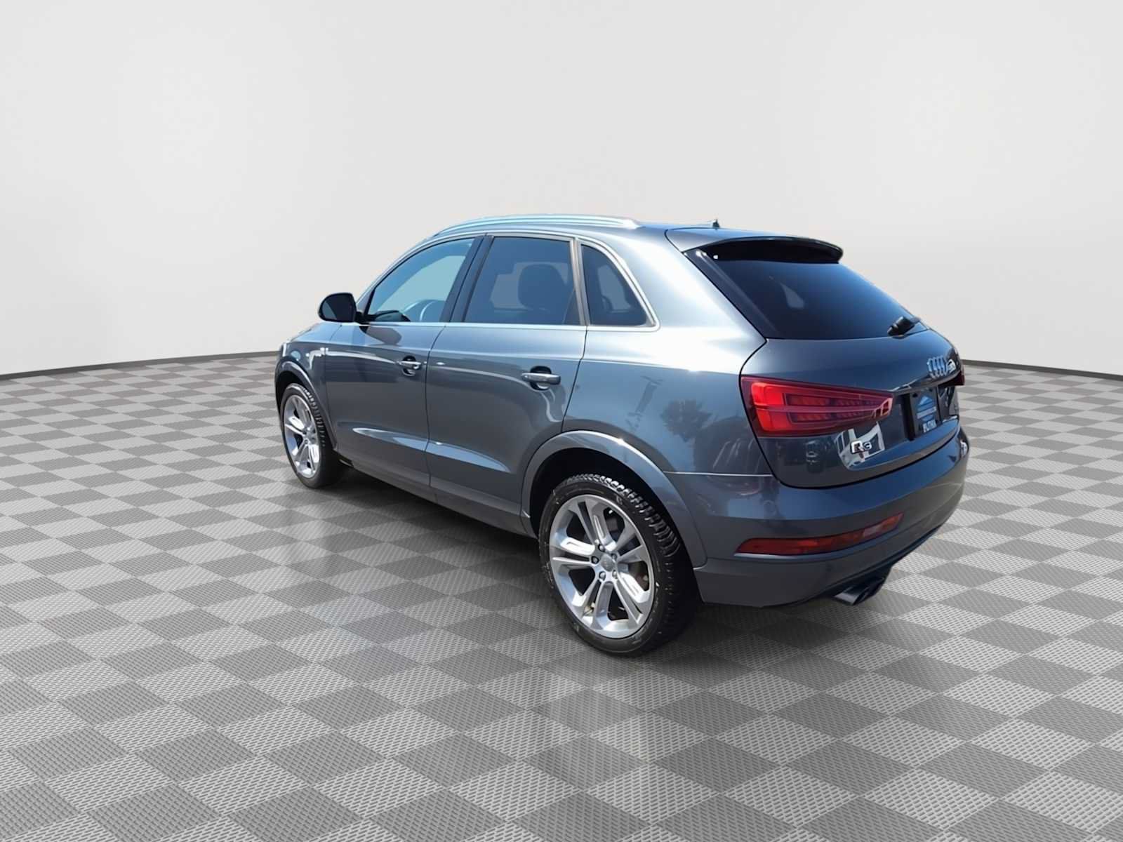 Used 2018 Audi Q3 2.0T Premium Plus w/ Premium Plus Package AWD/4WD image 6
