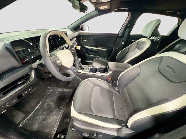 New 2025 Kia K4 EX w/ GT-Line Premium Package FWD image 22
