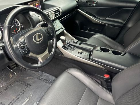 Used 2016 Lexus IS 200t image 11