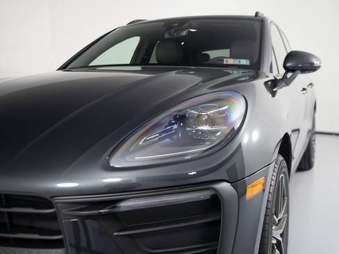 New 2026 Porsche Macan image 37