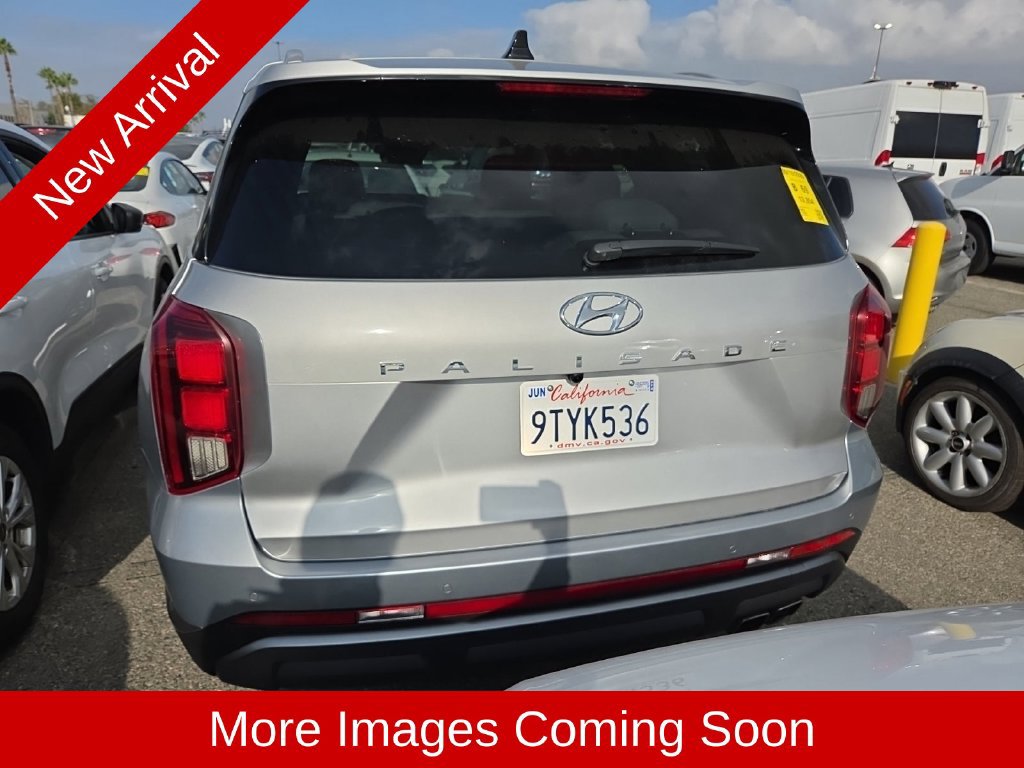 Used 2025 Hyundai Palisade SEL FWD image 3