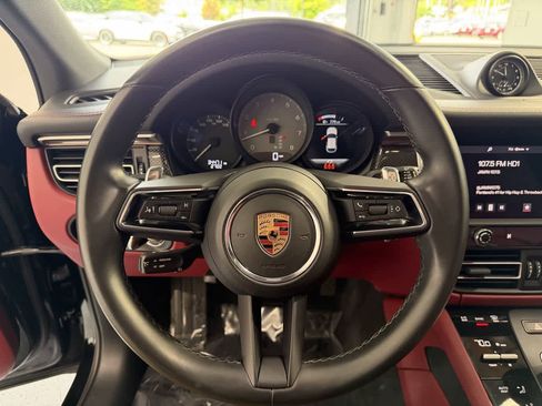 Used 2022 Porsche Macan S AWD/4WD image 16