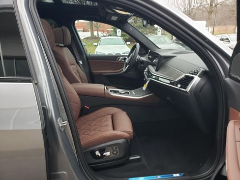 New 2026 BMW X5 xDrive50e image 17