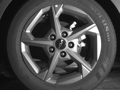 Used 2025 Kia K4 FWD image 14