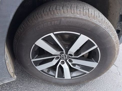 Used 2021 Volkswagen Atlas SE image 29