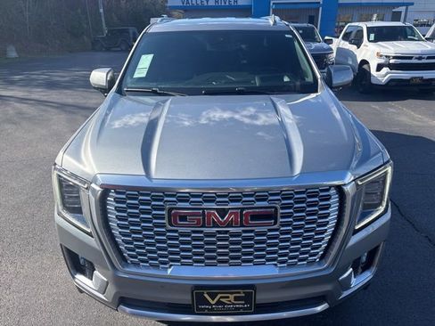 Used 2024 GMC Yukon XL Denali image 9