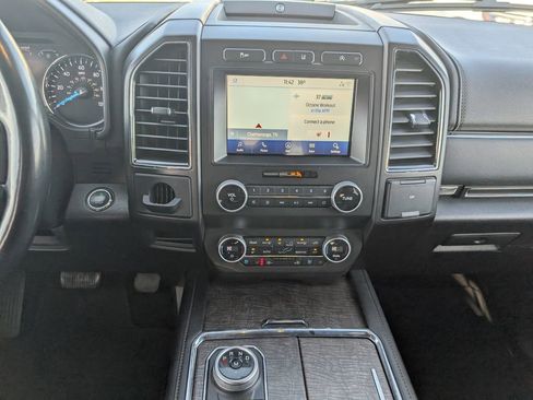 Used 2021 Ford Expedition Limited image 22