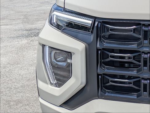 New 2026 GMC Canyon Elevation w/ Convenience Package RWD image 10