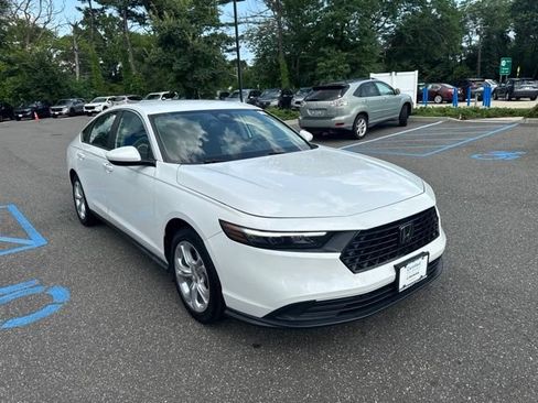 Used 2023 Honda Accord LX image 10