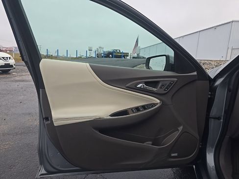 Used 2024 Chevrolet Malibu LT image 11