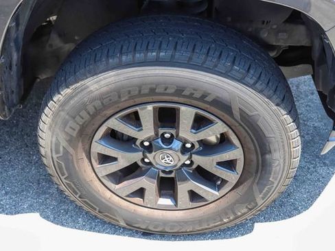 Used 2020 Toyota Tacoma SR w/ SR Convenience Package RWD image 6