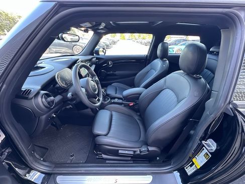 Used 2023 MINI Cooper S FWD image 6