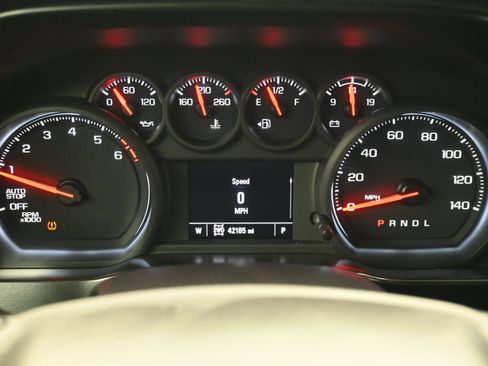 Used 2021 Chevrolet Silverado 1500 Custom AWD/4WD image 12