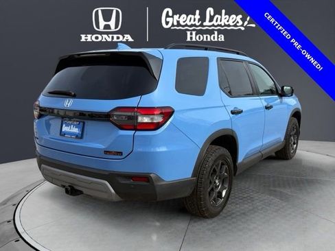 Certified 2025 Honda Pilot TrailSport image 8