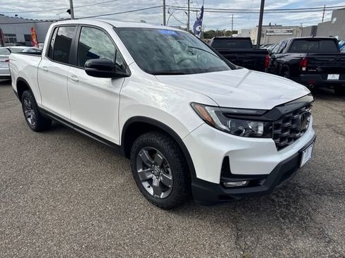 Certified 2024 Honda Ridgeline TrailSport image 23