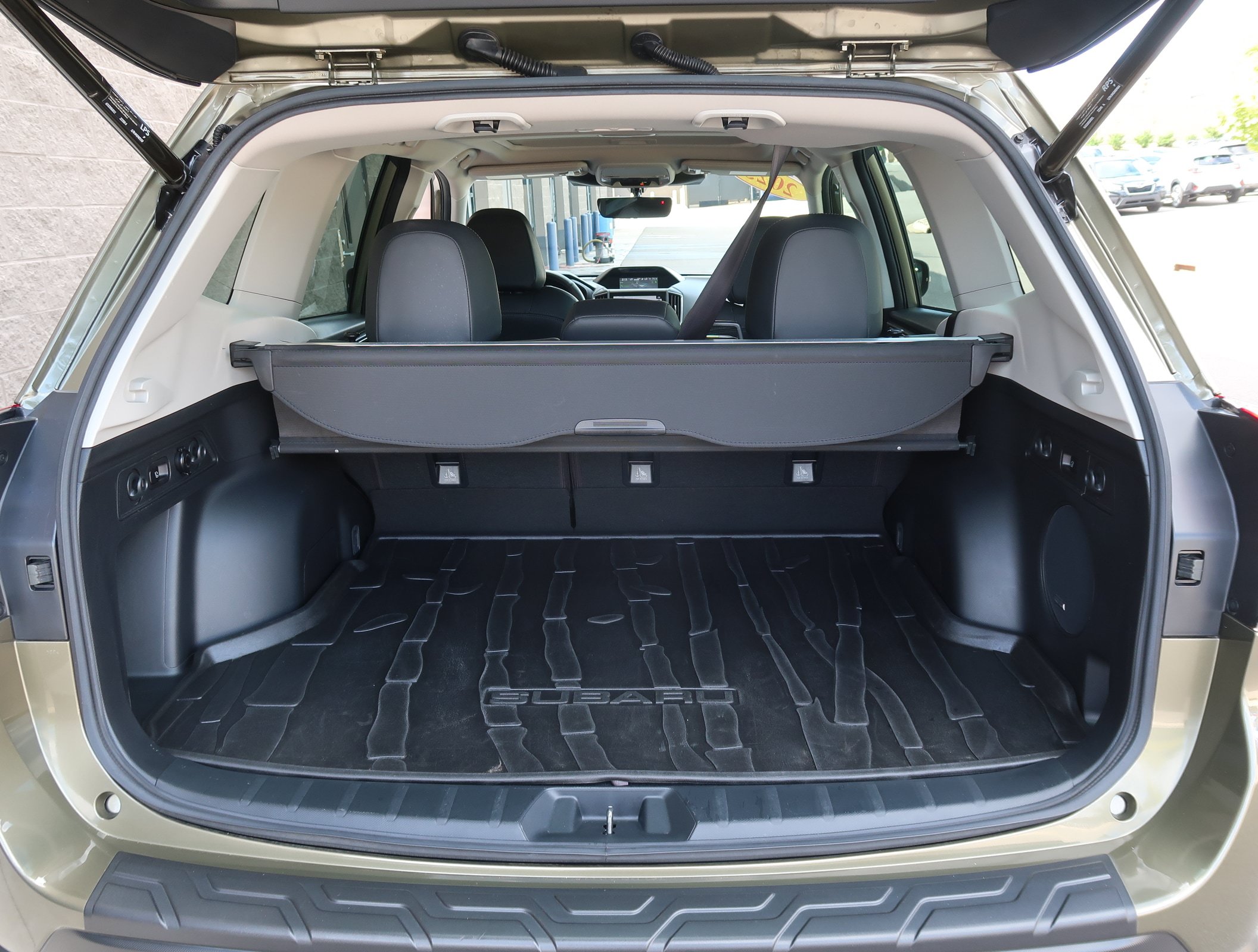 Certified 2023 Subaru Forester Touring AWD/4WD image 36
