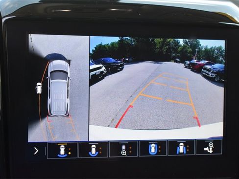 Used 2021 Chevrolet Traverse RS w/ LPO, Floor Liner Package image 40