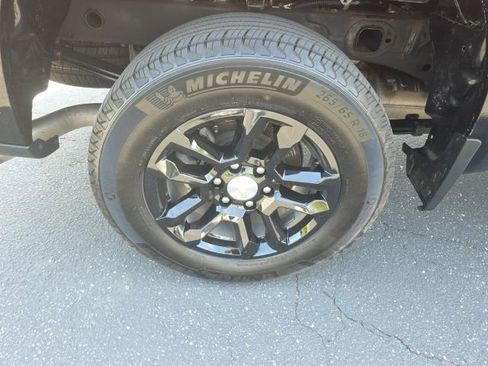 Used 2023 Chevrolet Silverado 1500 LT image 11