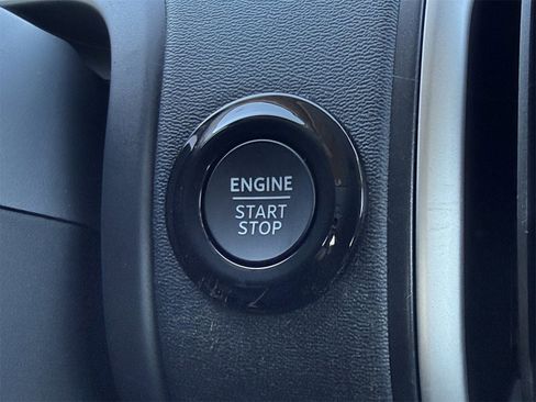 New 2025 Ford Expedition Active image 42