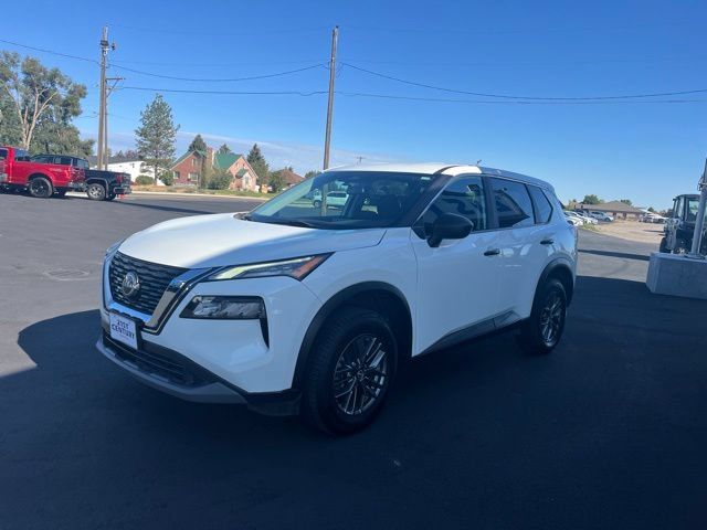 Used 2023 Nissan Rogue S AWD/4WD image 3