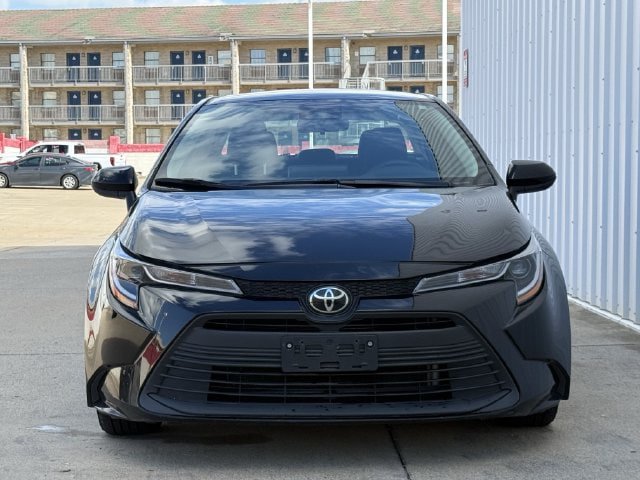 Used 2025 Toyota Corolla LE FWD image 8