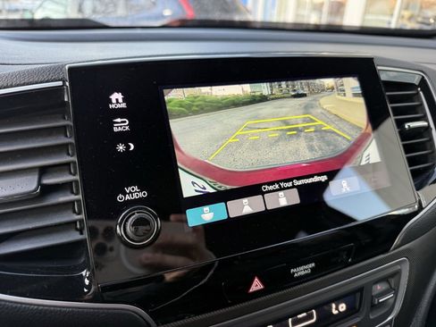 Used 2022 Honda Passport TrailSport image 6