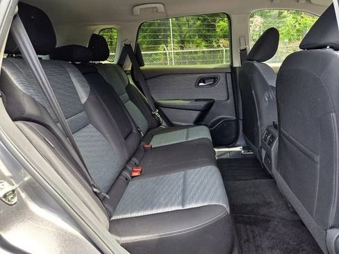 Used 2023 Nissan Rogue SV FWD image 18