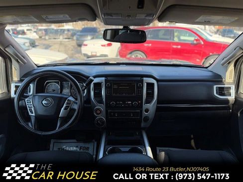 Used 2019 Nissan Titan SV w/ SV Convenience Package AWD/4WD image 22