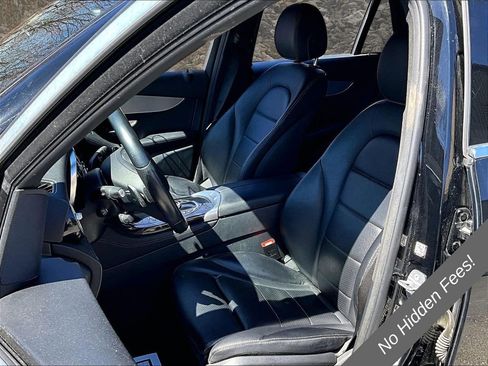 Used 2017 Mercedes-Benz GLC 300 4MATIC image 23