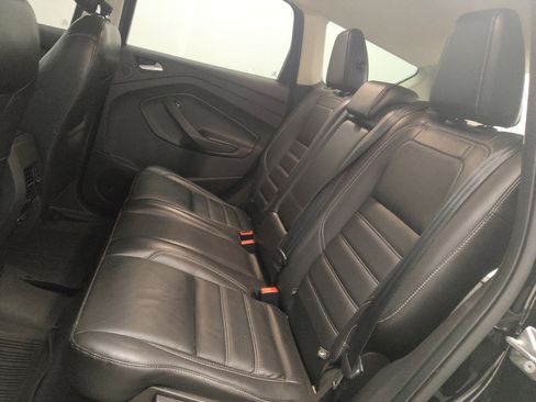 Used 2019 Ford Escape Titanium AWD/4WD image 18