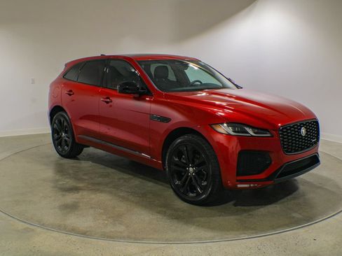 Used 2024 Jaguar F-PACE R-Dynamic S AWD/4WD image 7