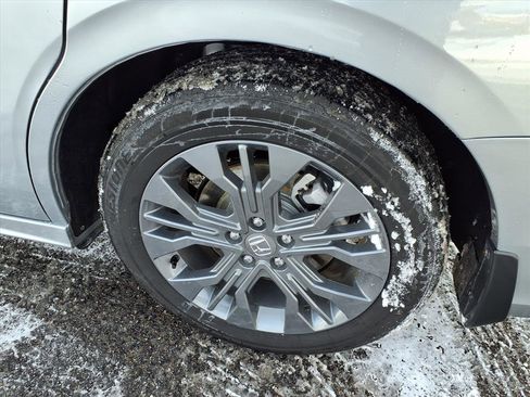 Certified 2025 Honda Odyssey Touring image 13