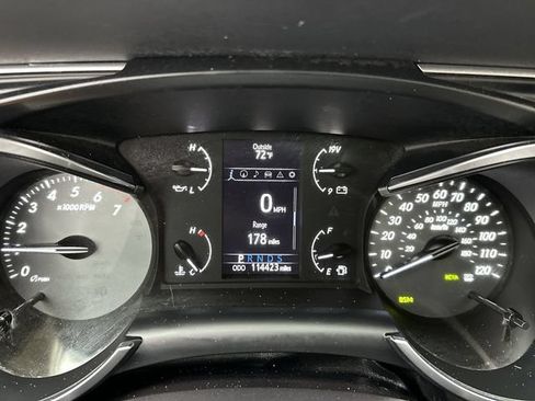 Used 2018 Toyota Sequoia Limited w/ Safety & Convenience Package AWD/4WD image 15