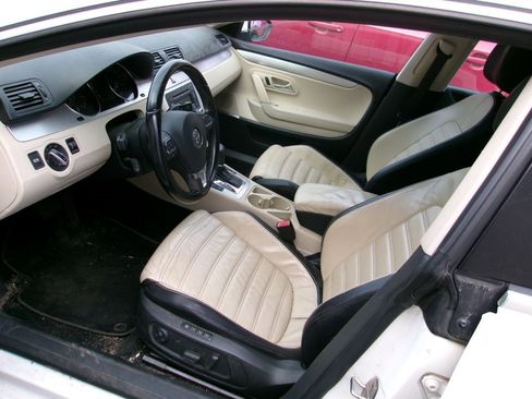 Used 2009 Volkswagen CC VR6 image 6