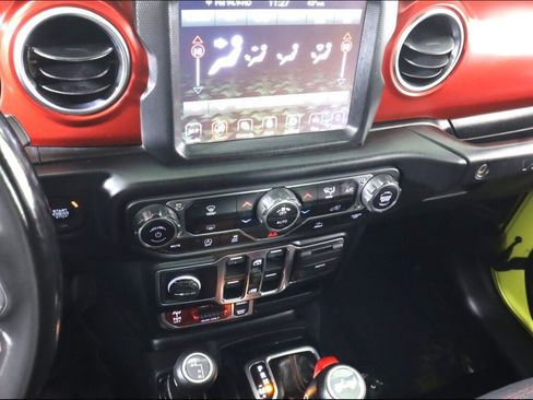 Used 2022 Jeep Wrangler Unlimited Rubicon image 15