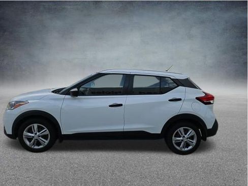 Used 2020 Nissan Kicks S FWD image 5